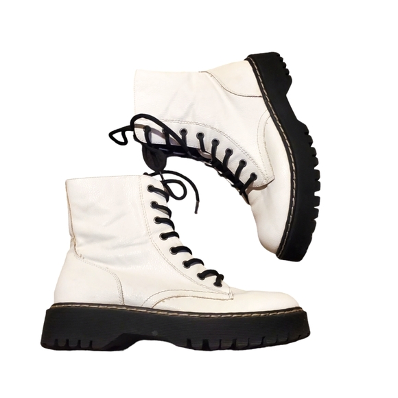 Sincerely jules White Combat boots. Size 8 US. Great condition! - Picture 1 of 9
